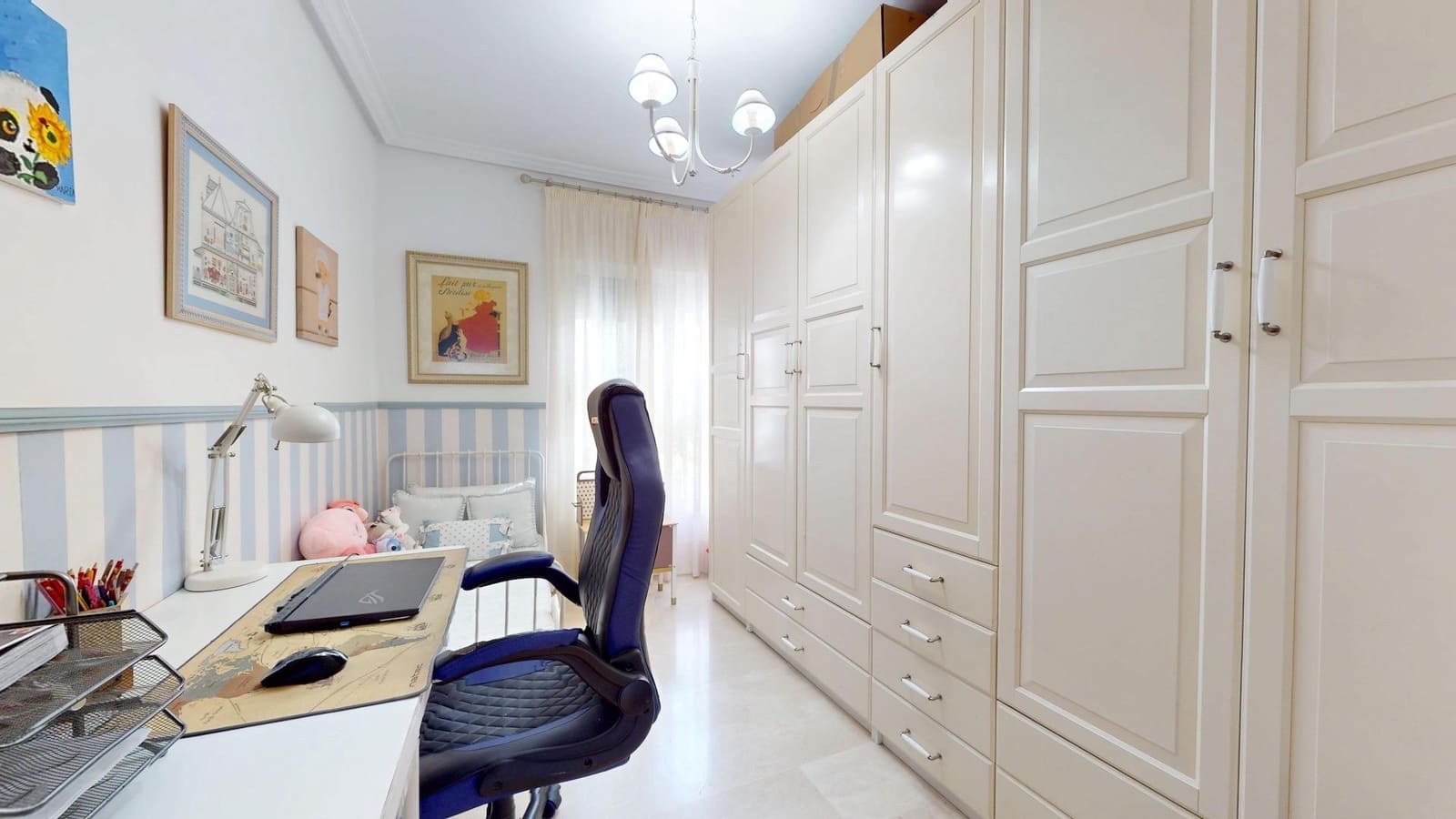 4 bedroom Villa for sale in Cordoba city with garage - € 170,000 (Ref: 9385700)