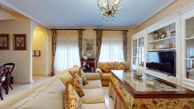 4 soveværelse Villa til salg i Córdoba by med garage - € 170.000 (Ref: 9385700)