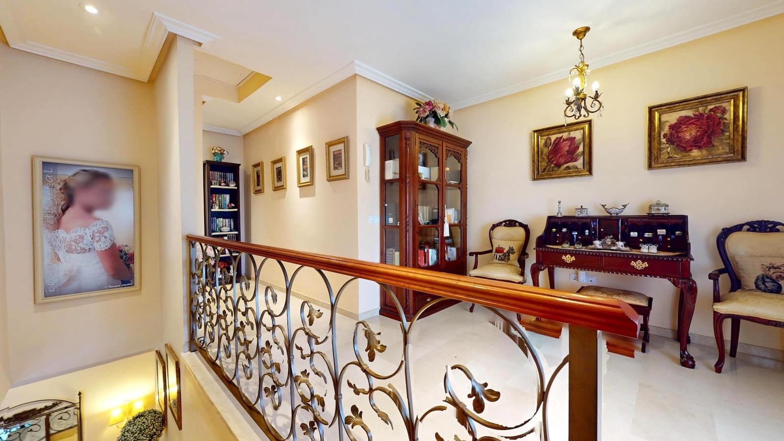 4 bedroom Villa for sale in Cordoba city with garage - € 170,000 (Ref: 9385700)