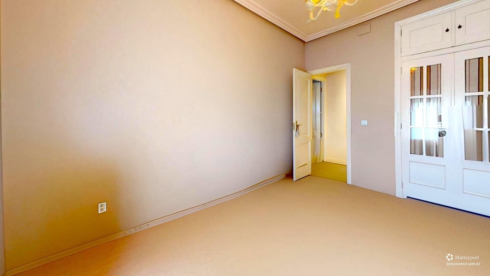 4 bedroom Villa for sale in Cordoba city with garage - € 170,000 (Ref: 9385700)