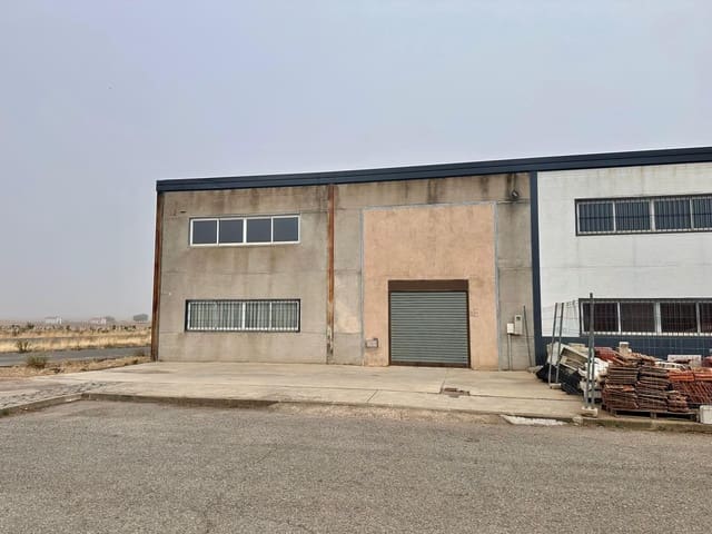 Business for sale in Fuente Obejuna - € 120,000 (Ref: 9398581)