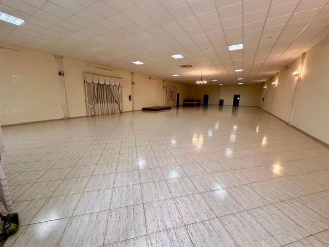 Business for sale in Fuente Obejuna - € 120,000 (Ref: 9398581)