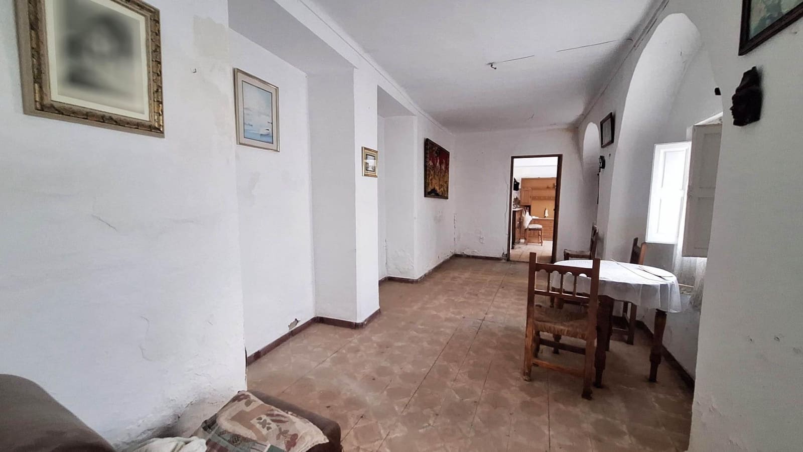 Casa de 4 habitaciones en Fernán Núñez en venta - 79.000 € (Ref: 9398582)