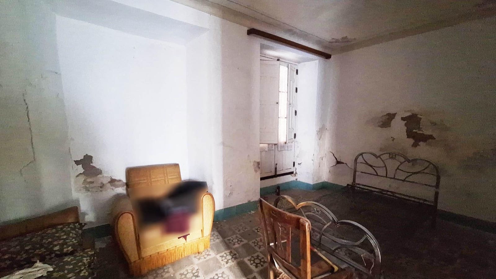 Casa de 4 habitaciones en Fernán Núñez en venta - 79.000 € (Ref: 9398582)