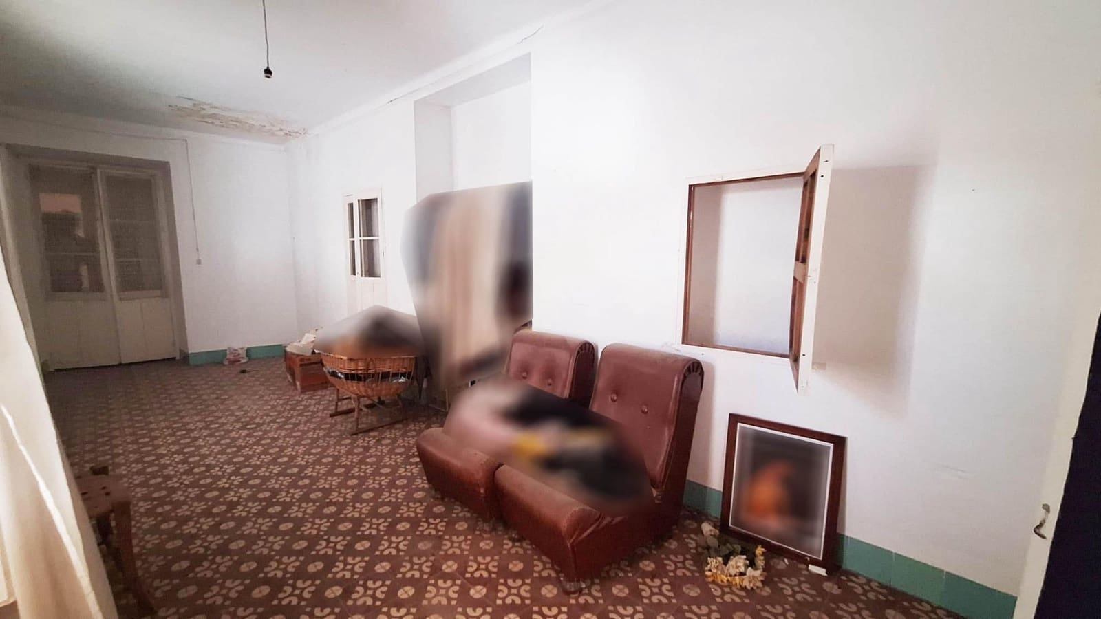 Casa de 4 habitaciones en Fernán Núñez en venta - 79.000 € (Ref: 9398582)