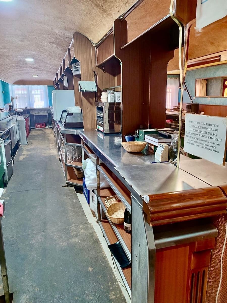 Business for rent in Fuente Obejuna - € 900 (Ref: 9403486)