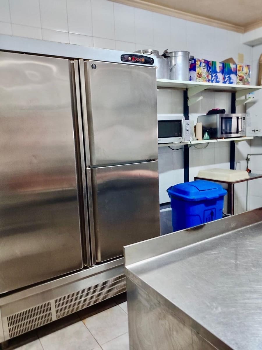 Business for rent in Fuente Obejuna - € 900 (Ref: 9403486)