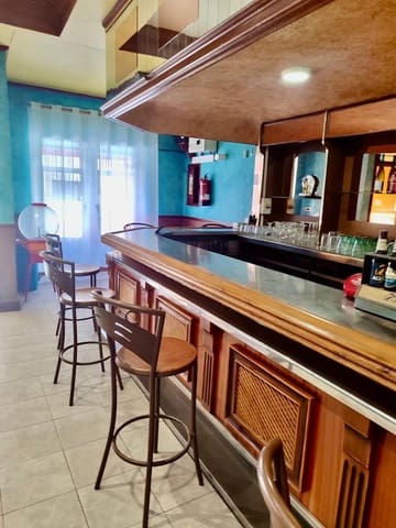 Business for rent in Fuente Obejuna - € 900 (Ref: 9403486)