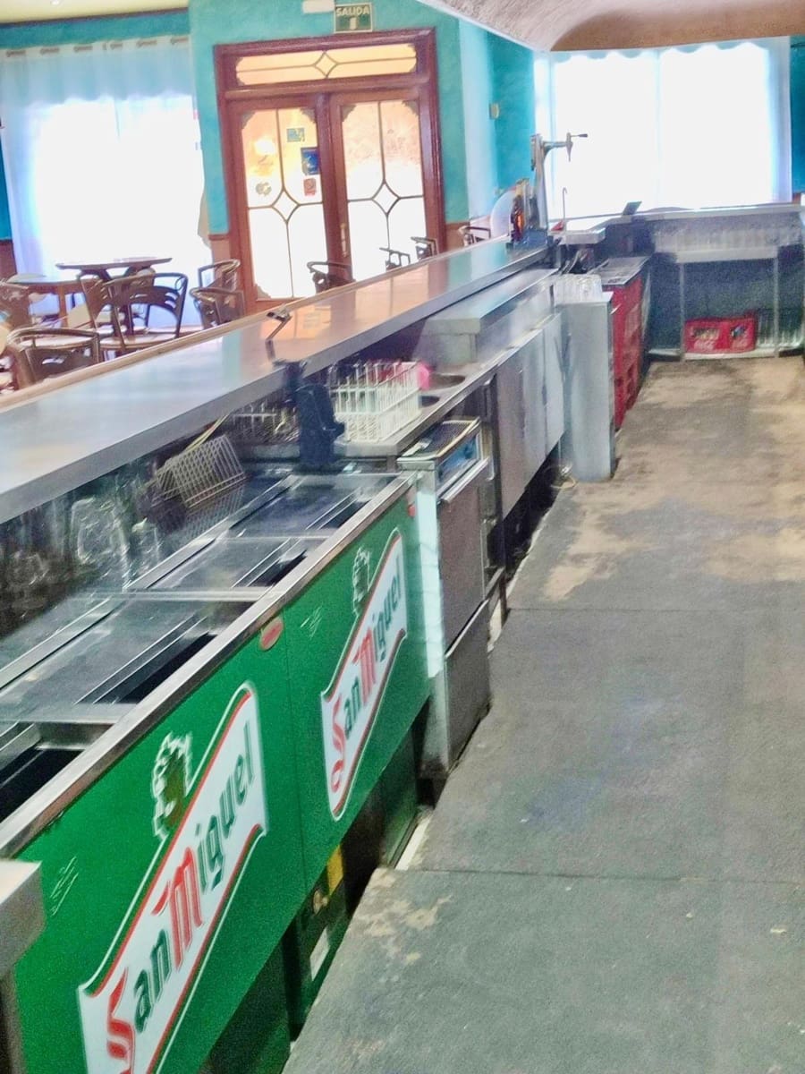 Business for rent in Fuente Obejuna - € 900 (Ref: 9403486)