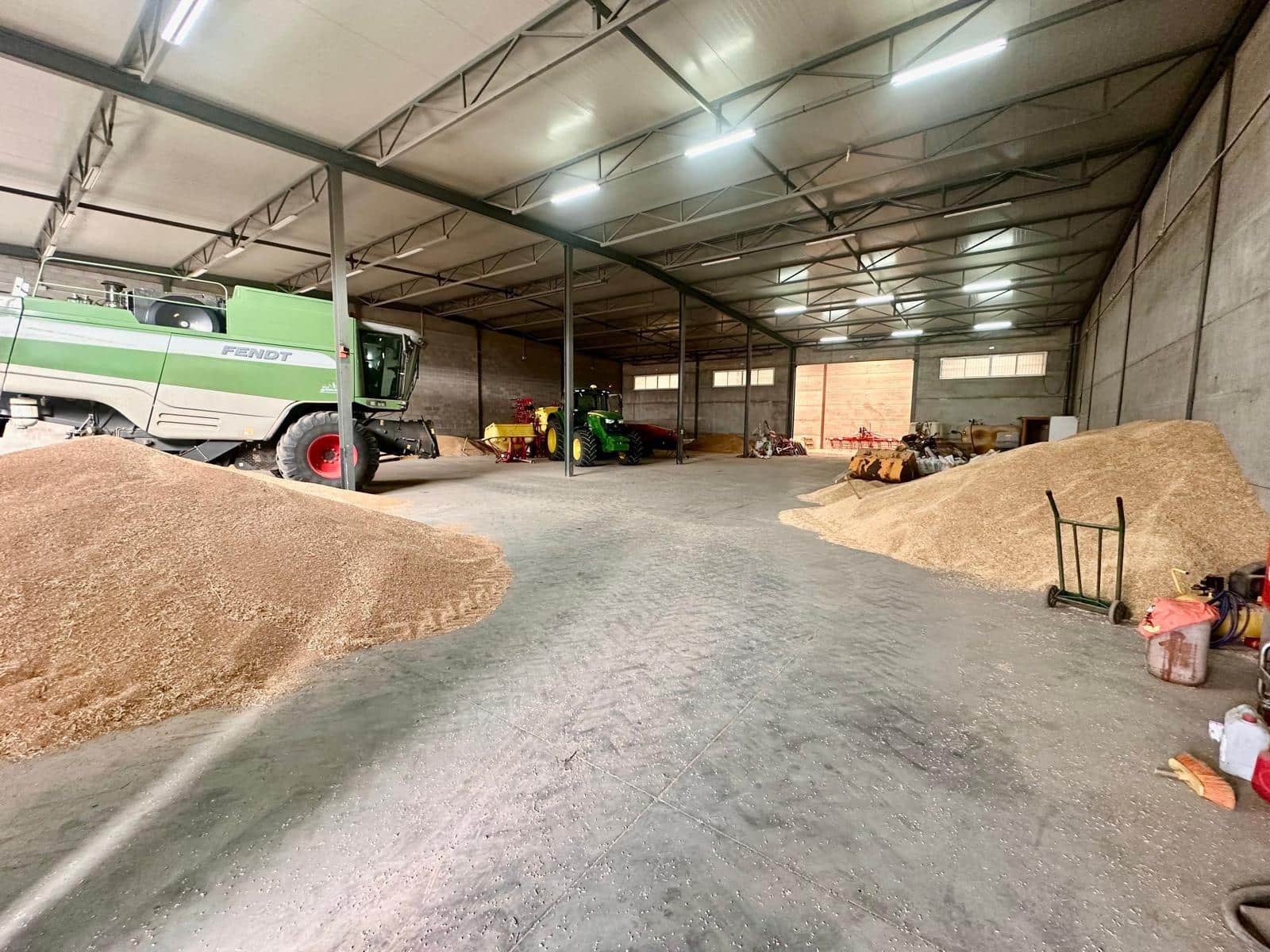 Entreprise à vendre à Fuente Obejuna - 139 000 € (Ref: 9406713)