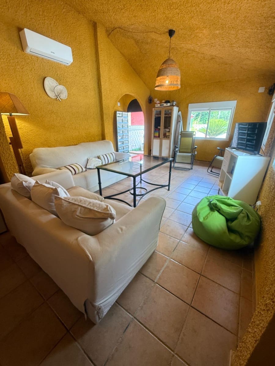 4 bedroom Villa for sale in Cordoba city with pool garage - € 349,900 (Ref: 9407992)