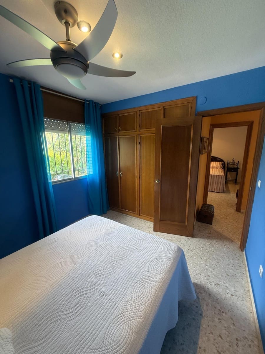 4 bedroom Villa for sale in Cordoba city with pool garage - € 349,900 (Ref: 9407992)