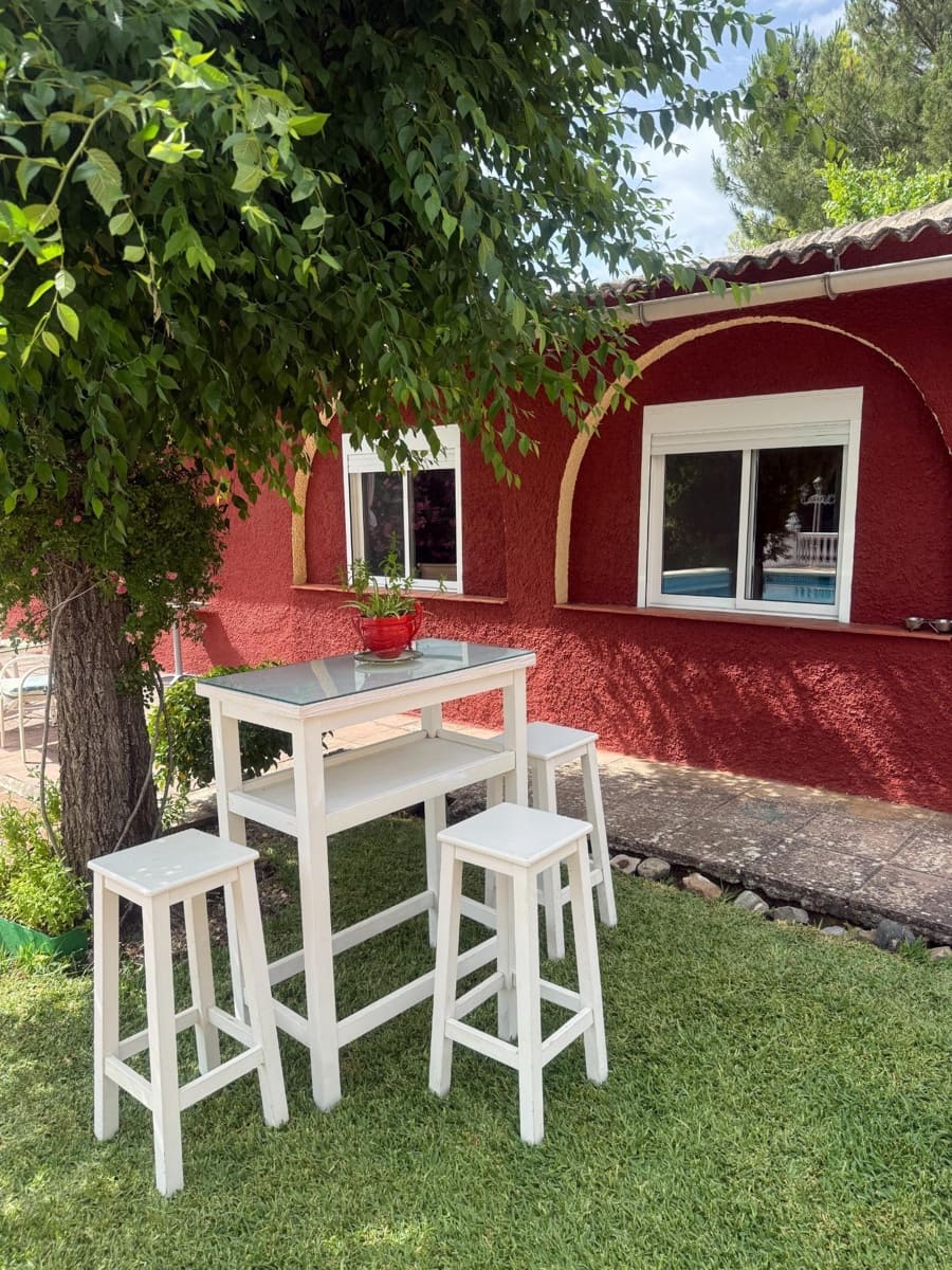 4 bedroom Villa for sale in Cordoba city with pool garage - € 349,900 (Ref: 9407992)