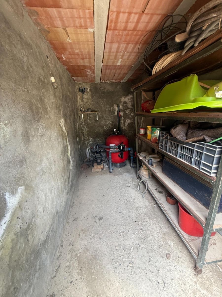 4 bedroom Villa for sale in Cordoba city with pool garage - € 349,900 (Ref: 9407992)