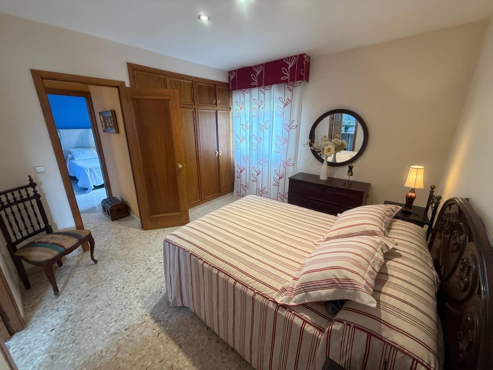 4 bedroom Villa for sale in Cordoba city with pool garage - € 349,900 (Ref: 9407992)