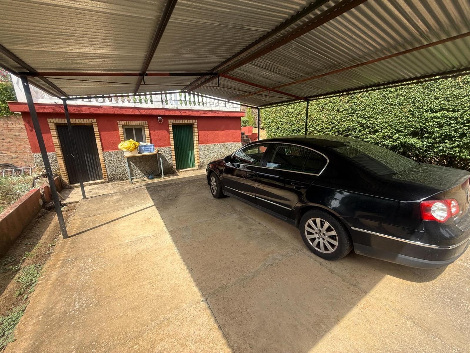 4 bedroom Villa for sale in Cordoba city with pool garage - € 349,900 (Ref: 9407992)