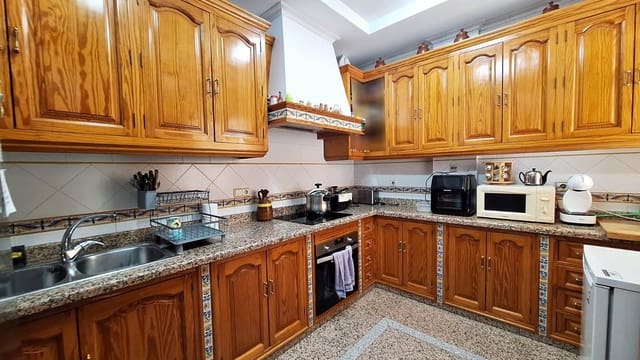 5 camera da letto Appartamento in vendita in Fernán Núñez - 125.000 € (Rif: 9409265)