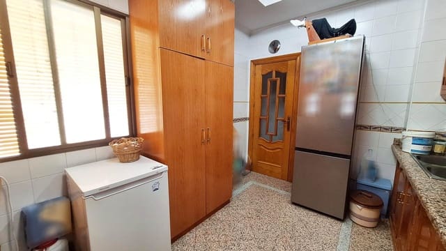 5 camera da letto Appartamento in vendita in Fernán Núñez - 125.000 € (Rif: 9409265)
