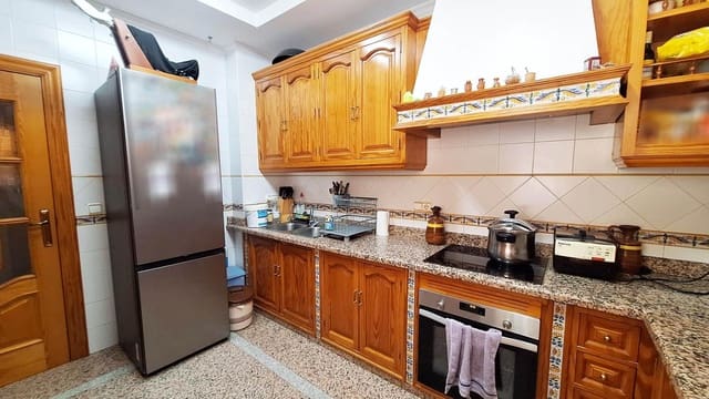 5 camera da letto Appartamento in vendita in Fernán Núñez - 125.000 € (Rif: 9409265)