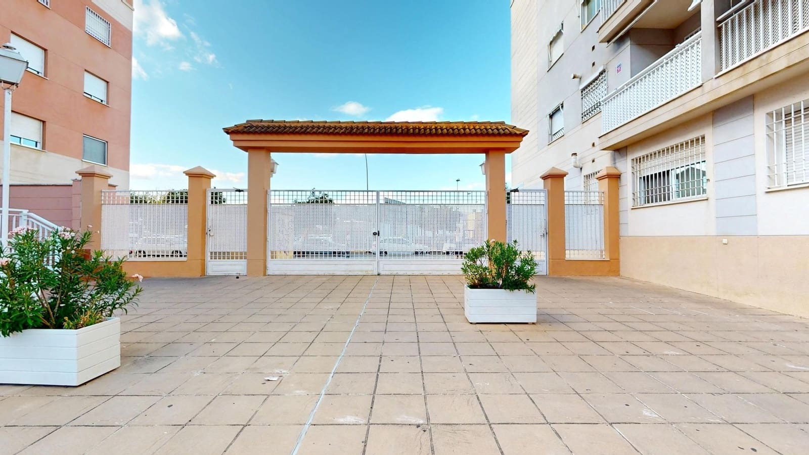 3 camera da letto Appartamento in vendita in Cordova citta con piscina garage - 259.500 € (Rif: 9409266)