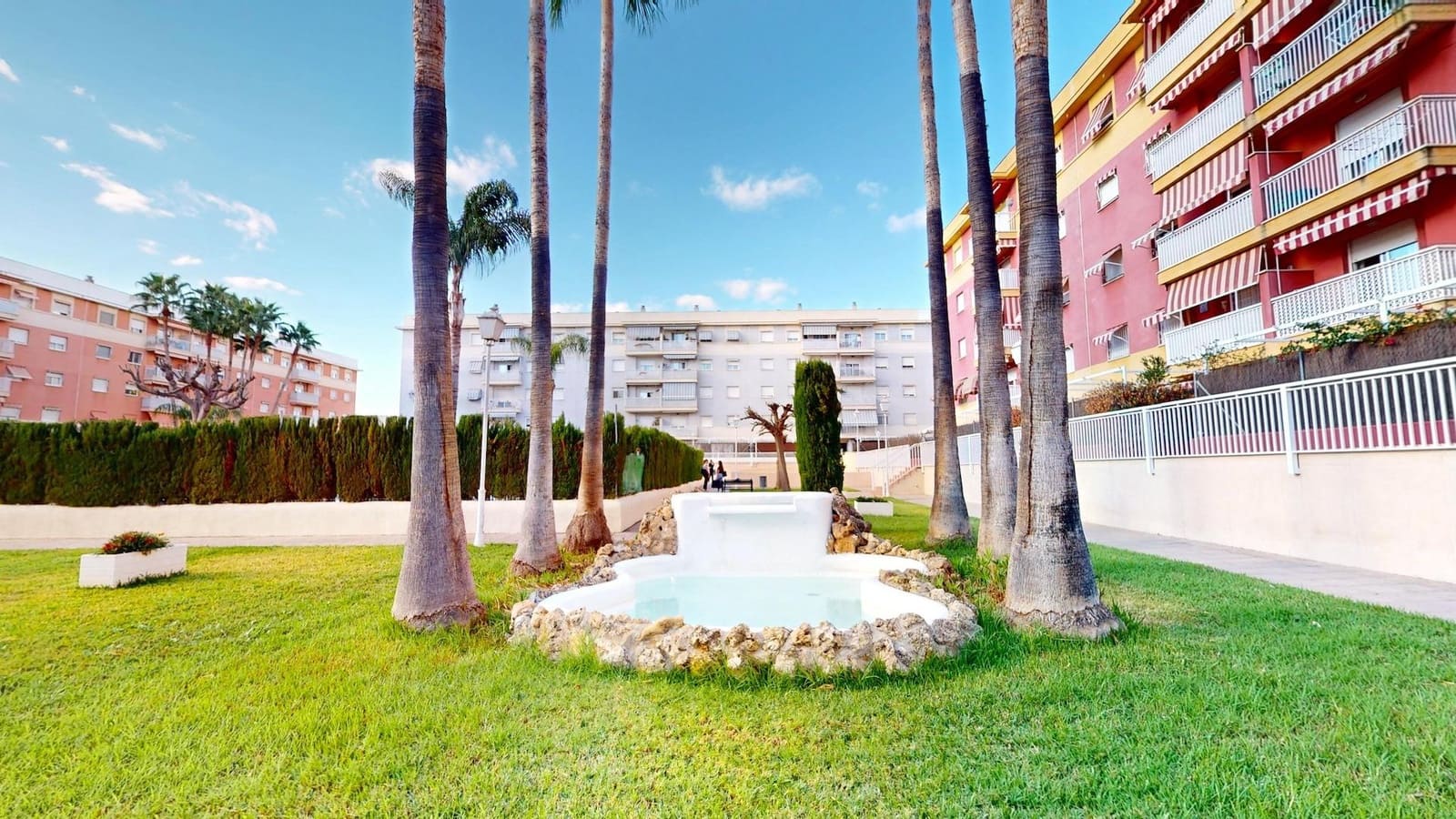 3 camera da letto Appartamento in vendita in Cordova citta con piscina garage - 259.500 € (Rif: 9409266)