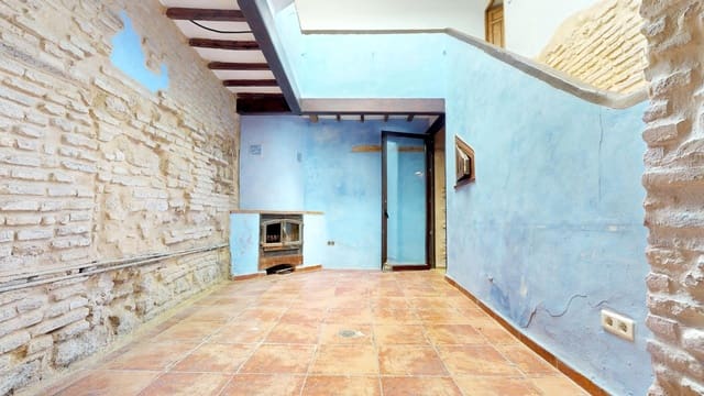 4 quarto Casa em Banda para venda em Córdova cidade - 247 000 € (Ref: 9409269)