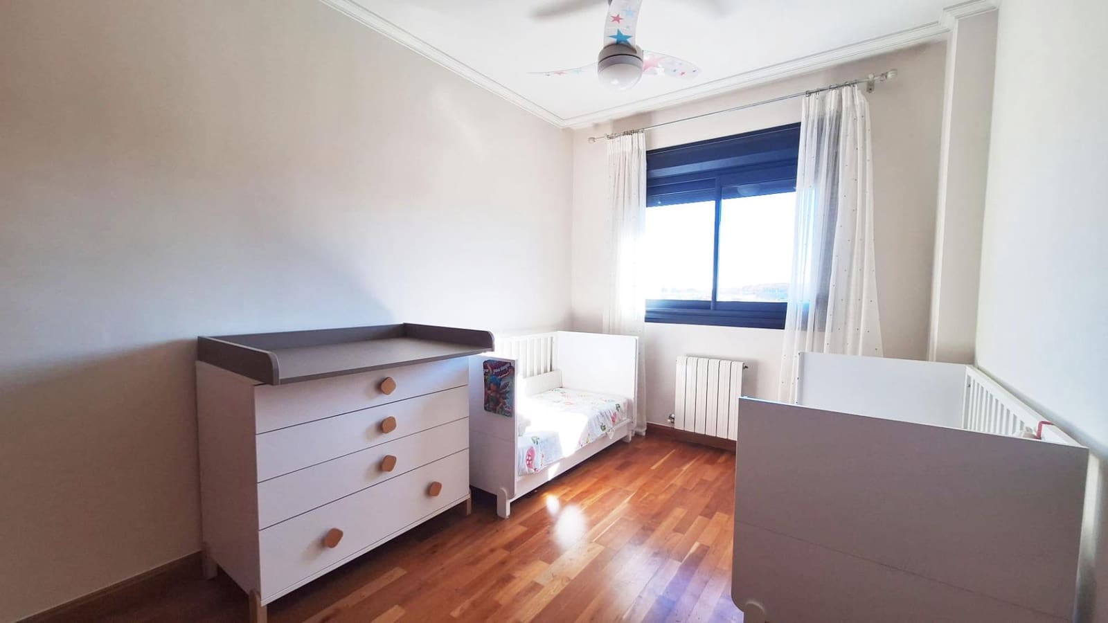 3 bedroom Flat for sale in Cordoba city with garage - € 410,000 (Ref: 9411058)