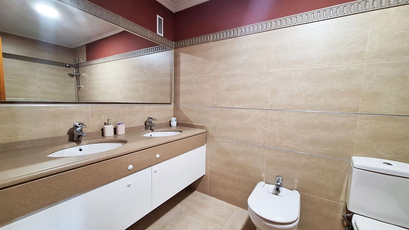 3 bedroom Flat for sale in Cordoba city with garage - € 410,000 (Ref: 9411058)