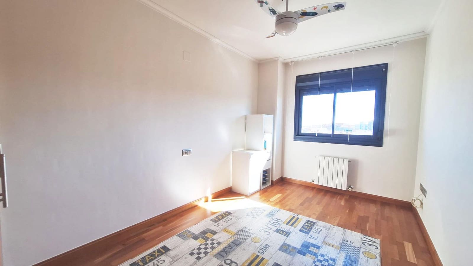 3 bedroom Flat for sale in Cordoba city with garage - € 410,000 (Ref: 9411058)