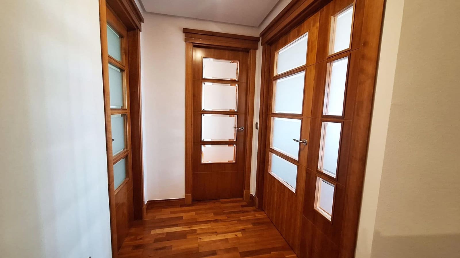 3 bedroom Flat for sale in Cordoba city with garage - € 410,000 (Ref: 9411058)