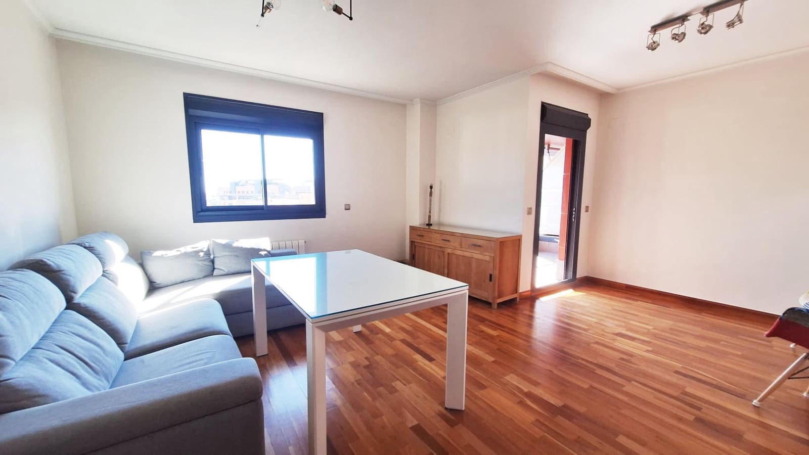 3 bedroom Flat for sale in Cordoba city with garage - € 410,000 (Ref: 9411058)