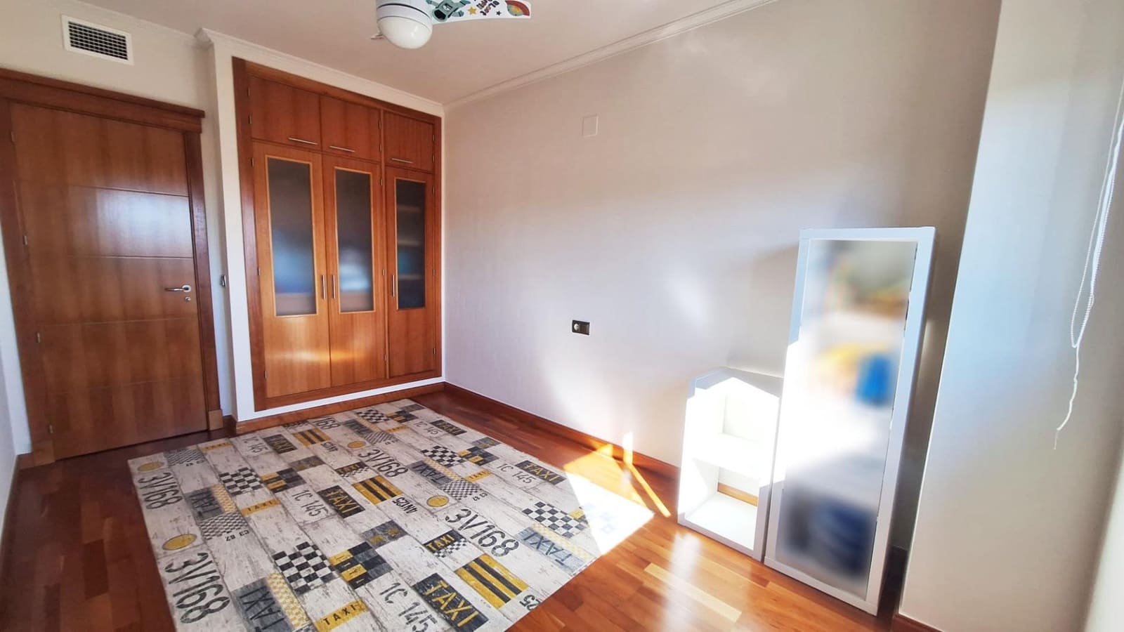 3 bedroom Flat for sale in Cordoba city with garage - € 410,000 (Ref: 9411058)