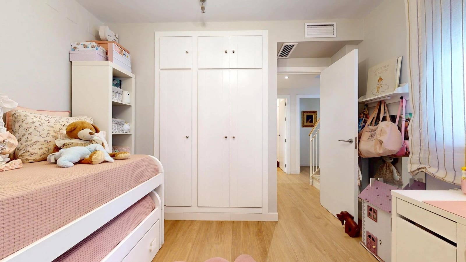 4 sovrum Radhus till salu i Cordoba stad med garage - 369 000 € (Ref: 9411059)