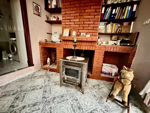 3 bedroom Townhouse for sale in Fuente Obejuna - € 83,000 (Ref: 9411061)