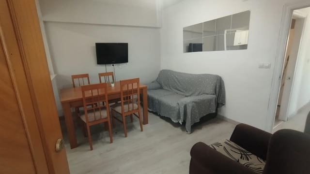 3 bedroom Flat for rent in Ciudad Jardín, Córdoba city - € 625 (Ref: 9414201)