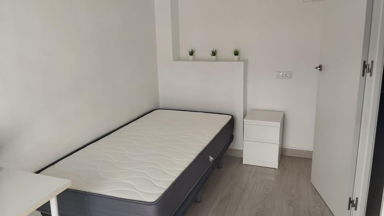 3 sovrum Lägenhet att hyra i Cordoba stad - 625 € (Ref: 9414201)