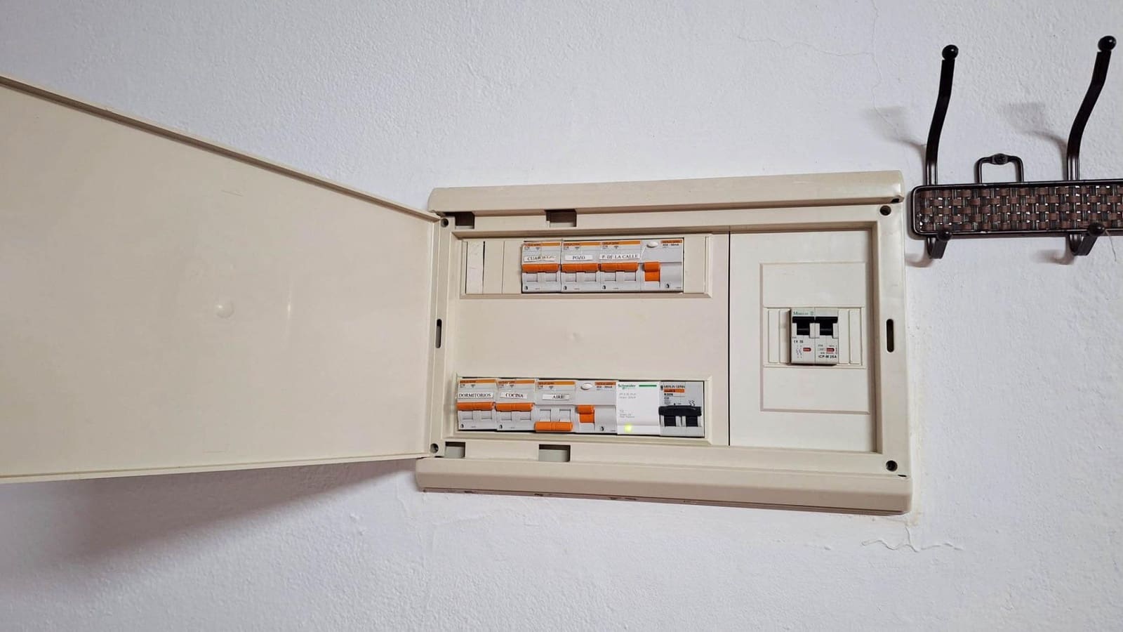 3 slaapkamer Finca/Landhuis te koop in Almodovar del Rio met zwembad garage - € 99.500 (Ref: 9424027)