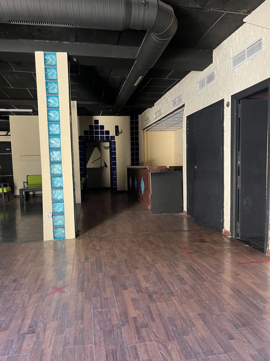 Virksomhed til salg i Cordoba by - € 140.000 (Ref: 9427301)