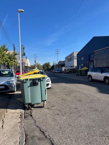 Virksomhed til salg i P.I. Chinales, Córdoba by - € 140.000 (Ref: 9427301)