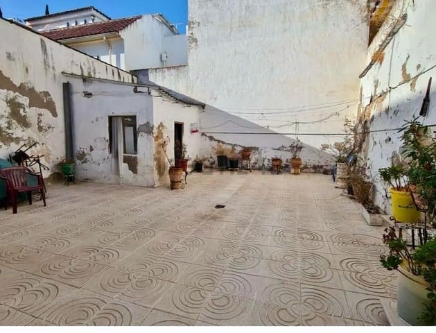 8 soveværelse Byhus til salg i Córdoba by - € 360.000 (Ref: 9427306)