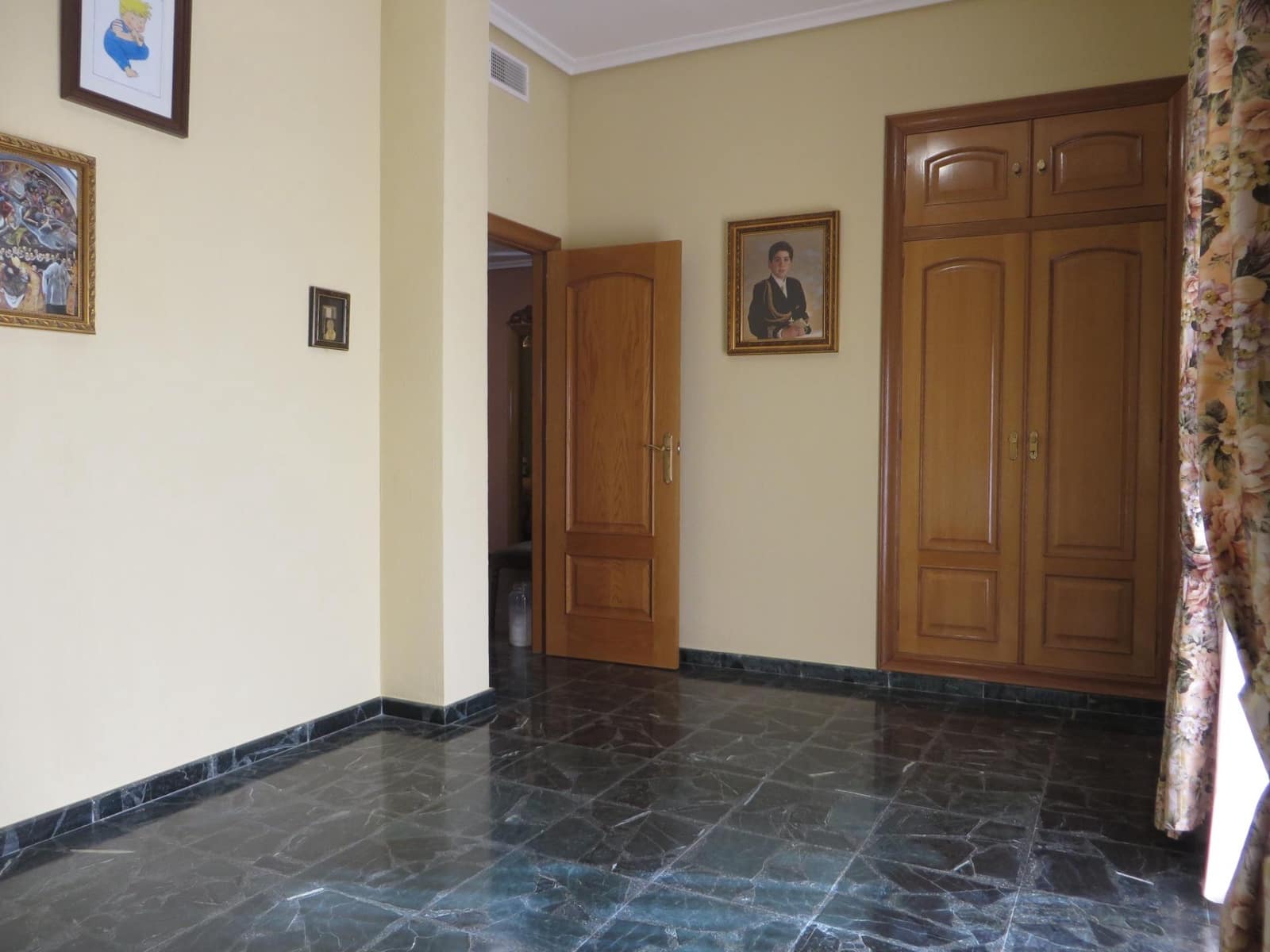 5 chambre Villa/Maison à vendre à Cordoue ville avec piscine garage - 228 000 € (Ref: 9427307)