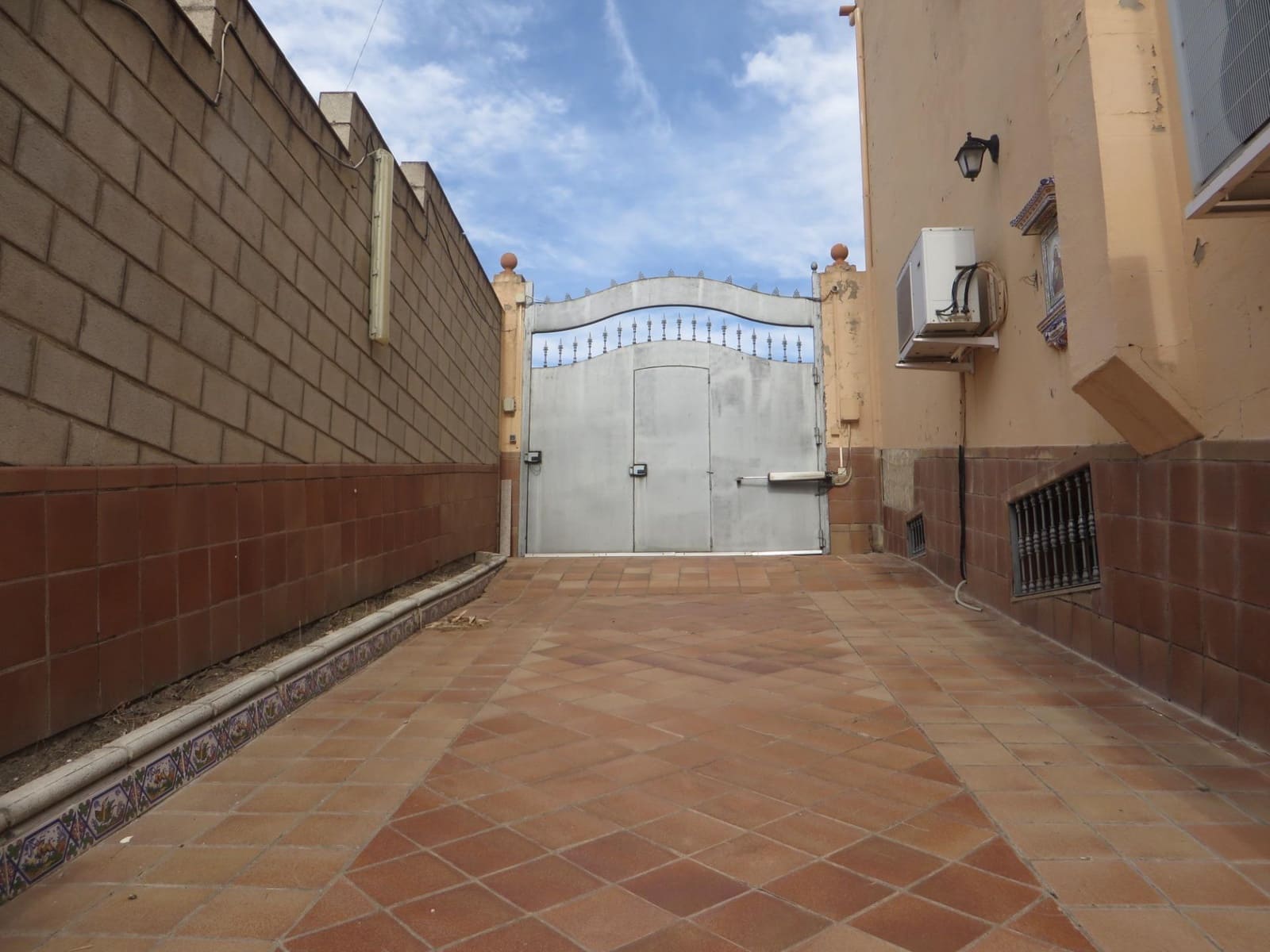 5 chambre Villa/Maison à vendre à Cordoue ville avec piscine garage - 228 000 € (Ref: 9427307)