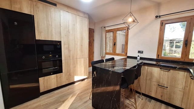 4 slaapkamer Finca/Landhuis te koop in Villaharta met zwembad garage - € 279.500 (Ref: 9427308)