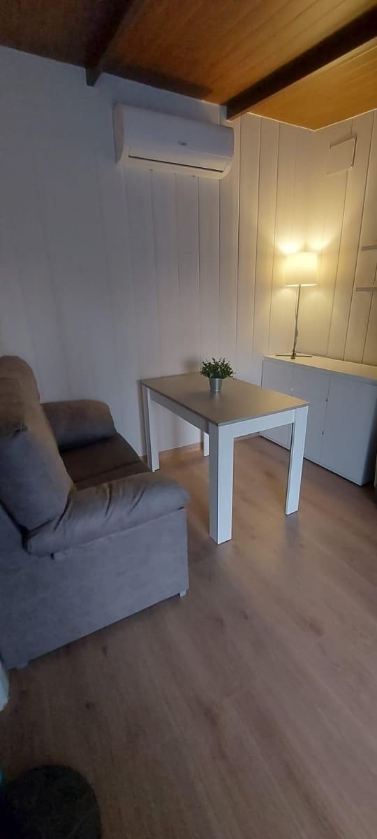 1 makuuhuone Rivitalo vuokrattavana paikassa El Higueron mukana 
autotalli - 500 € (Ref: 9431137)