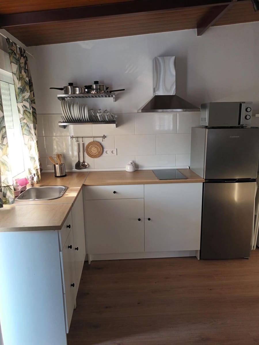 1 makuuhuone Rivitalo vuokrattavana paikassa El Higueron mukana 
autotalli - 500 € (Ref: 9431137)