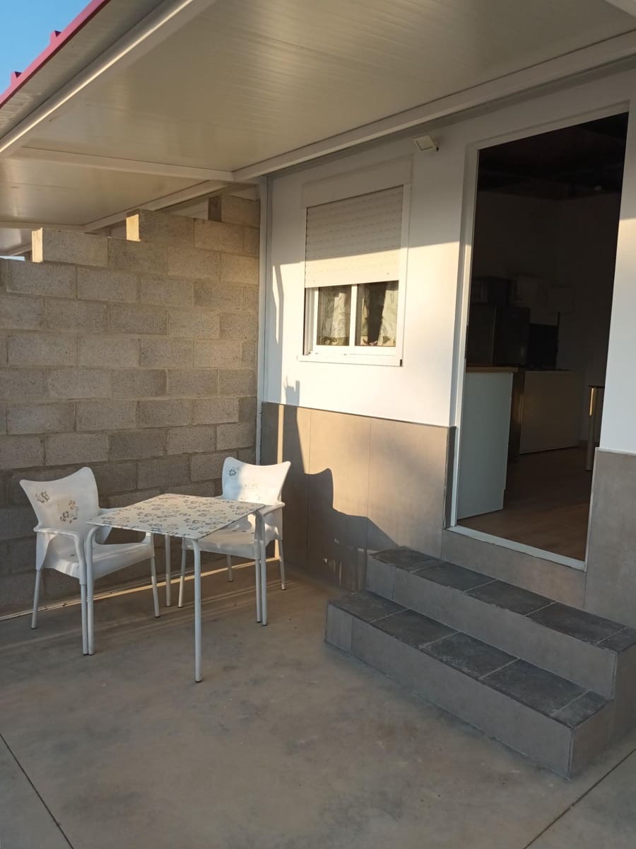 1 makuuhuone Rivitalo vuokrattavana paikassa El Higueron mukana 
autotalli - 500 € (Ref: 9431137)