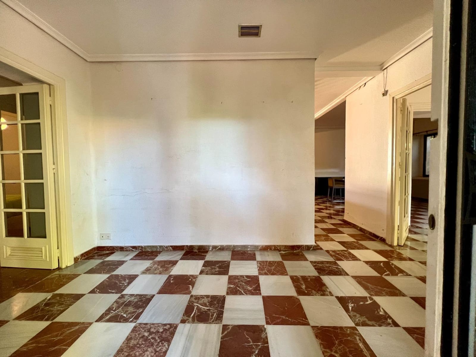 7 soveværelse Villa til salg i Cordoba by med swimmingpool - € 520.000 (Ref: 9440618)