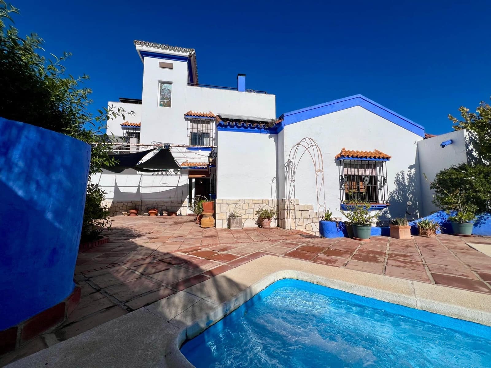 7 soveværelse Villa til salg i Cordoba by med swimmingpool - € 520.000 (Ref: 9440618)