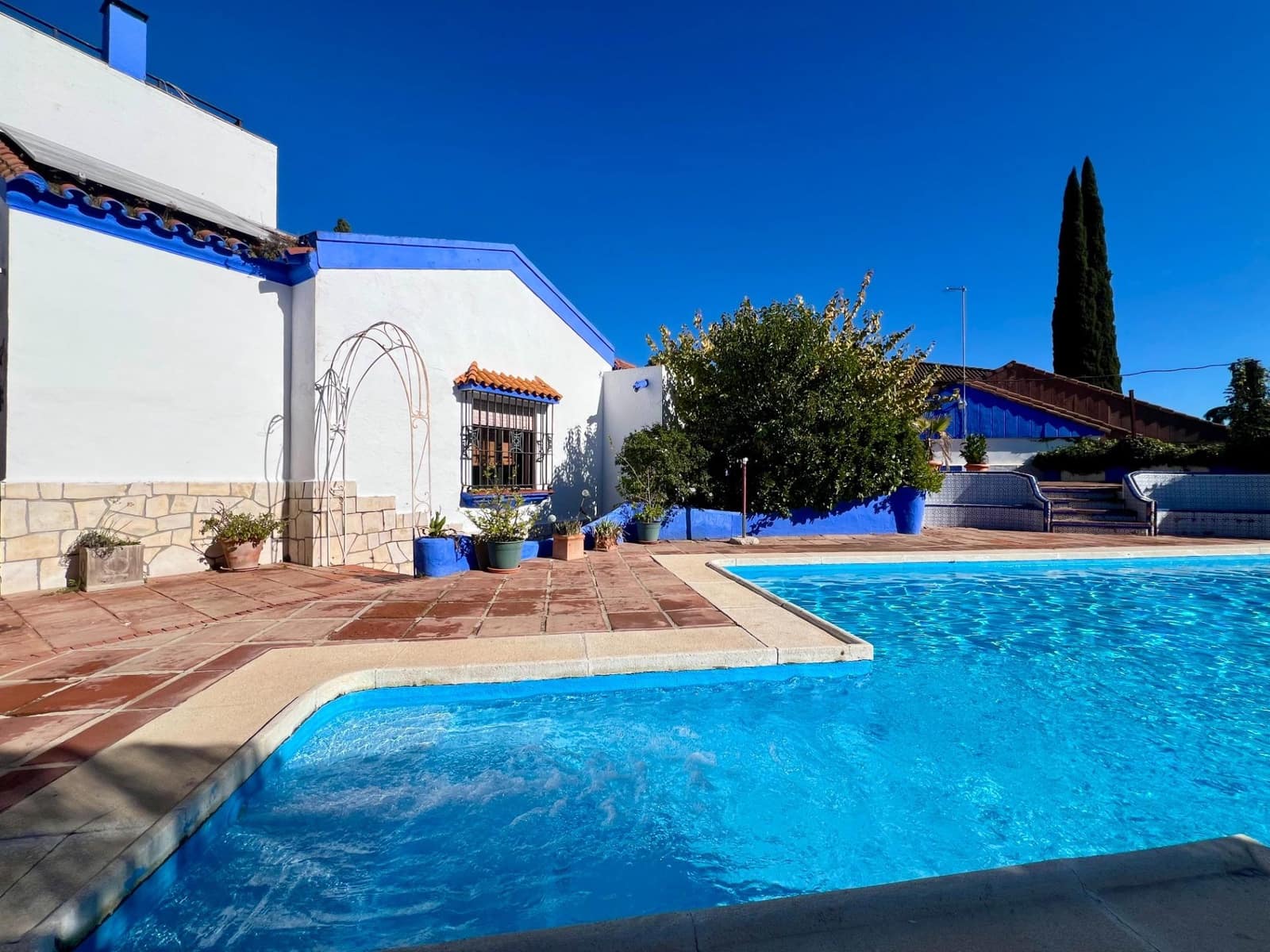 7 soveværelse Villa til salg i Cordoba by med swimmingpool - € 520.000 (Ref: 9440618)