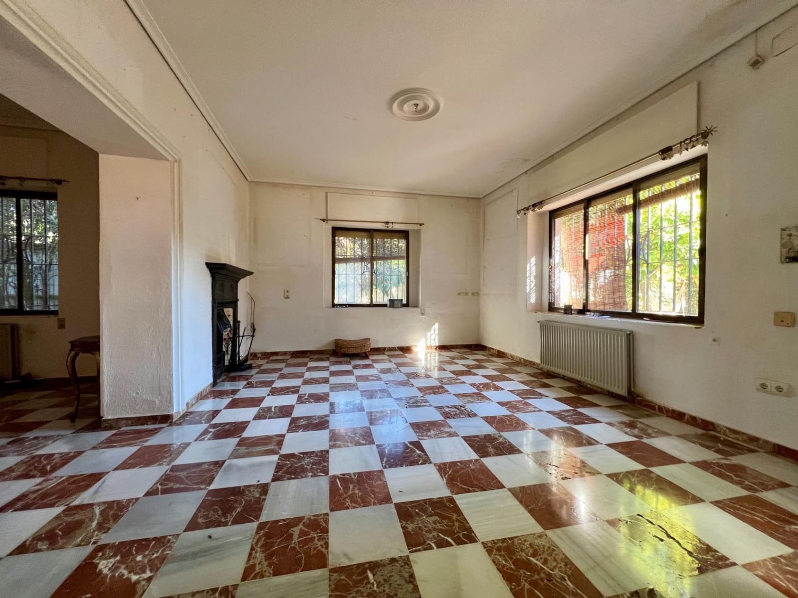 7 soveværelse Villa til salg i Cordoba by med swimmingpool - € 520.000 (Ref: 9440618)